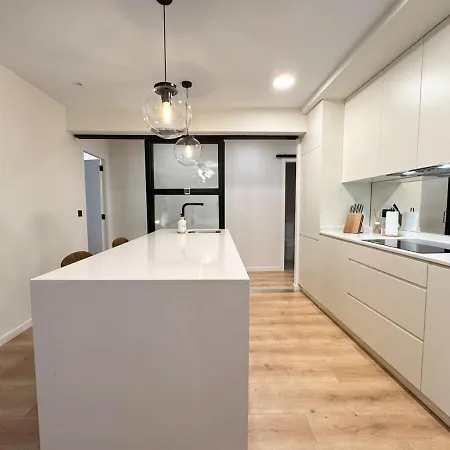 דירה Charming In The Center Of *