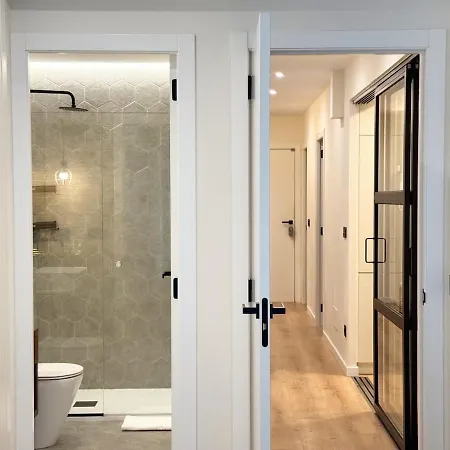 Charming In The Center Of דירה ויגו