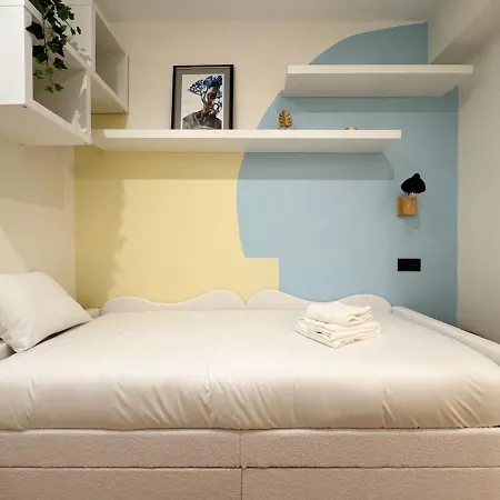 Charming In The Center Of דירה ויגו