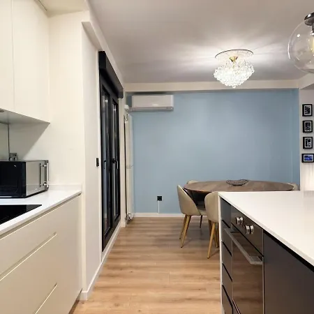 Charming In The Center Of דירה *