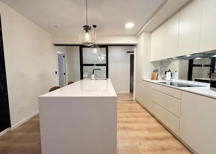 Apartman Charming In The Center Of *