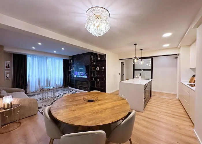 Apartman Charming In The Center Of *