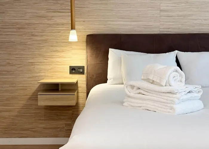 Apartman Charming In The Center Of *