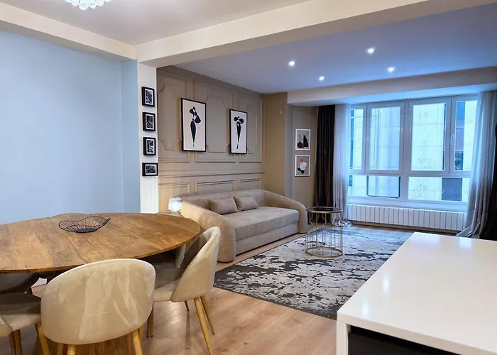 Apartman Charming In The Center Of